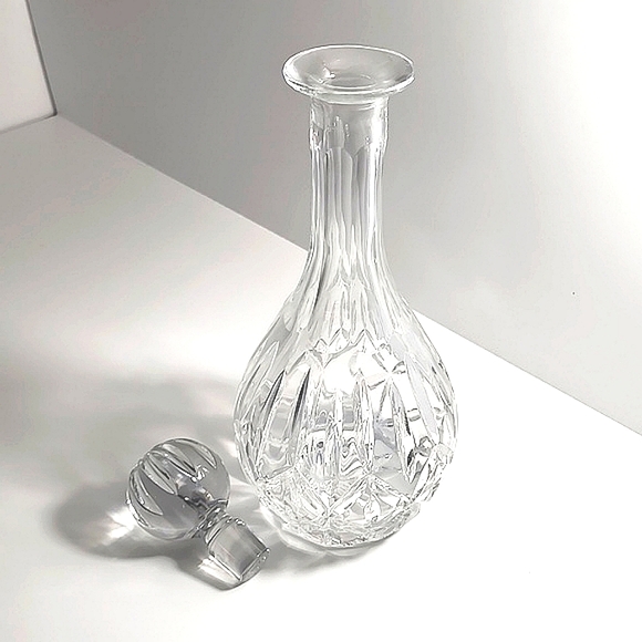 Vintage Crystal Decanter (1973) - Picture 7 of 7